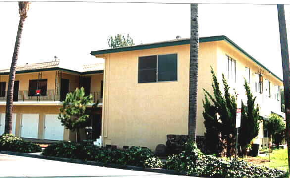 Building Photo - 1027 N Parton St