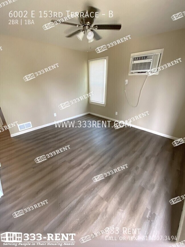 Foto del edificio - Lovely duplex ready for you to move right in!