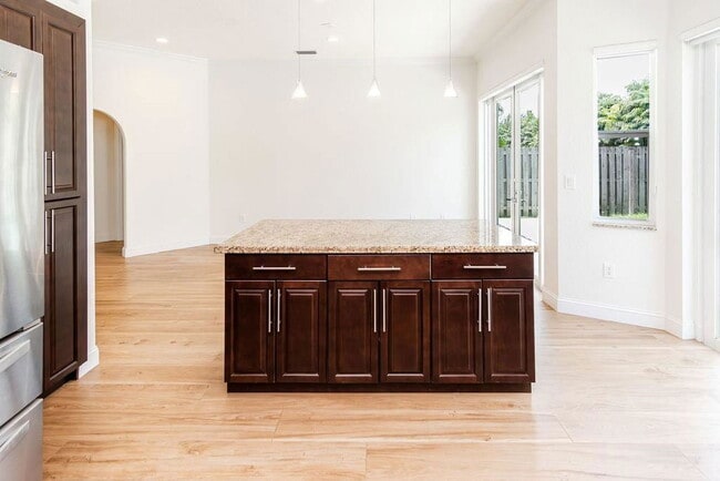 Photo - 5312 NW 106th Ct House