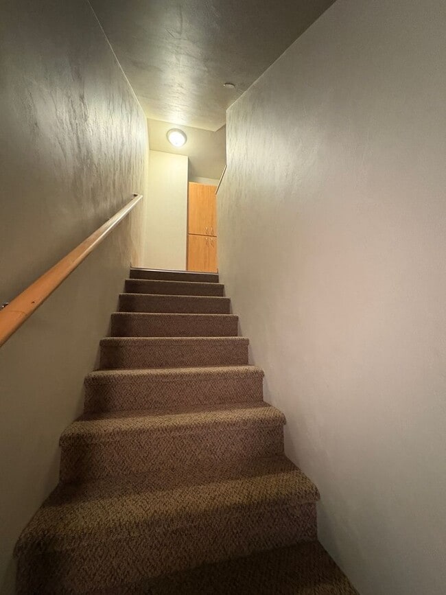Foto del edificio - 2 Bedroom 1 1/2 Bath Close to campus on 14th & Patterson