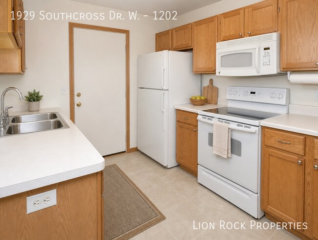 Foto del edificio - 1929 Southcross Dr W