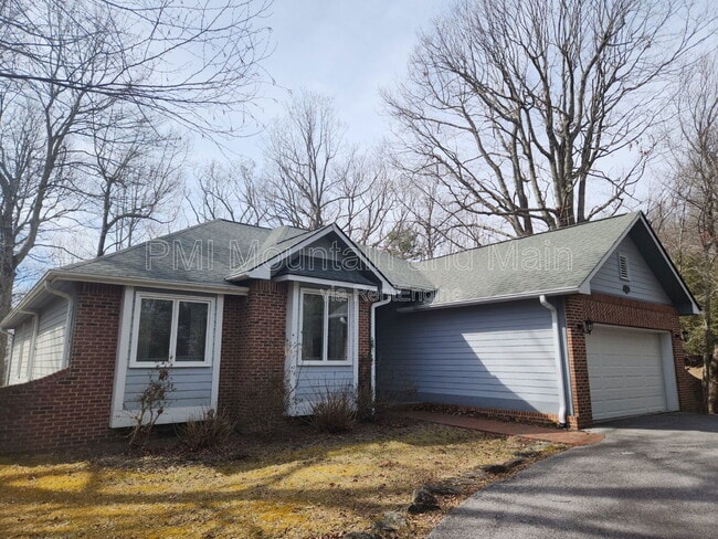 Building Photo - 4000 Laurel Park Hwy