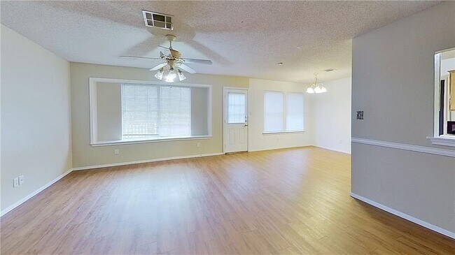 Building Photo - 1413 Hollow Tree Blvd