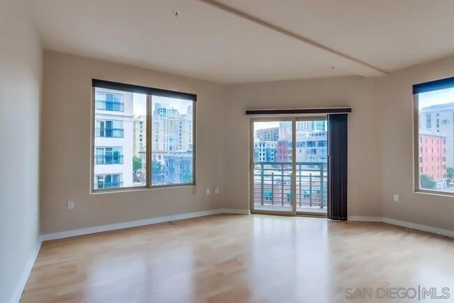 Building Photo - 330 J St