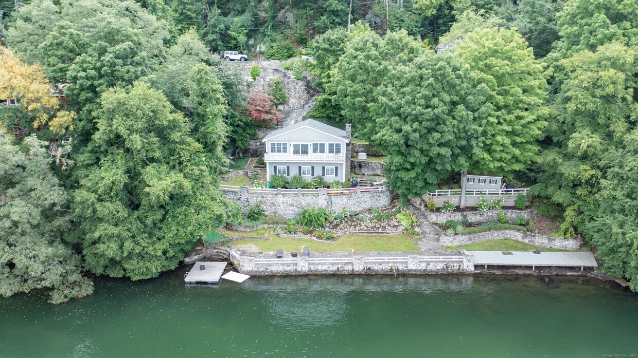 Primary Photo - 25 Terrace Dr