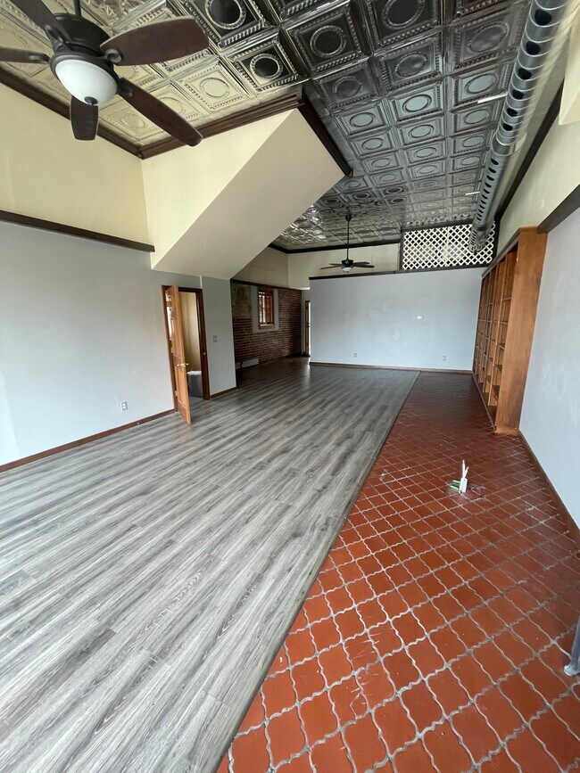 Foto del edificio - Sunflower Estate LLC