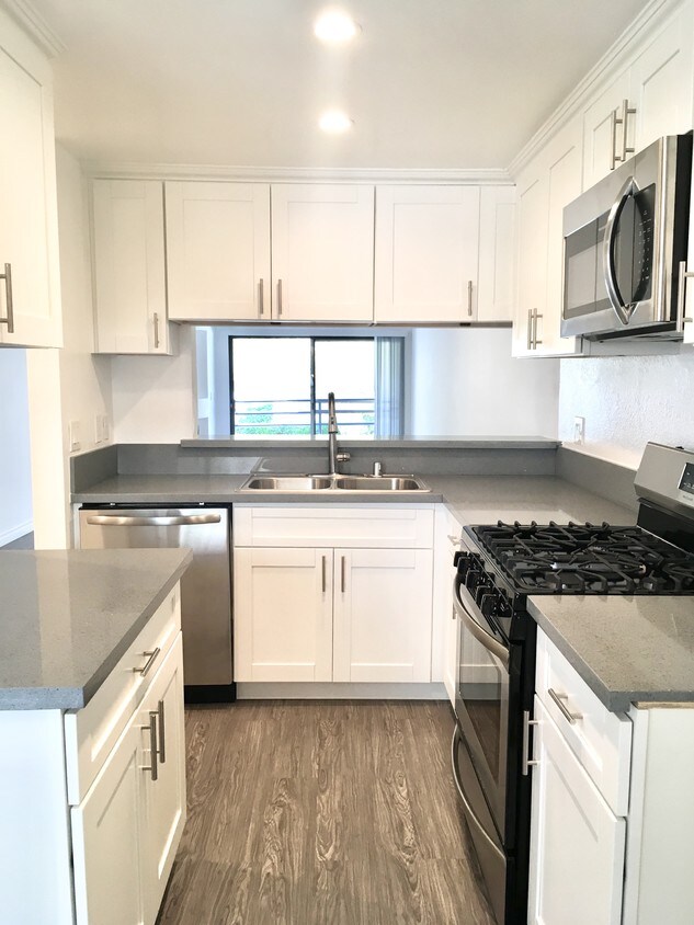 Foto principal - 1550 Amherst Ave