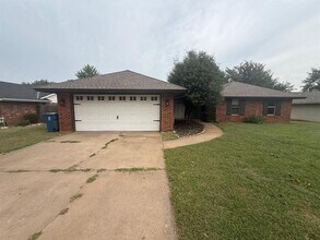 Building Photo - 405 Partridge Ln