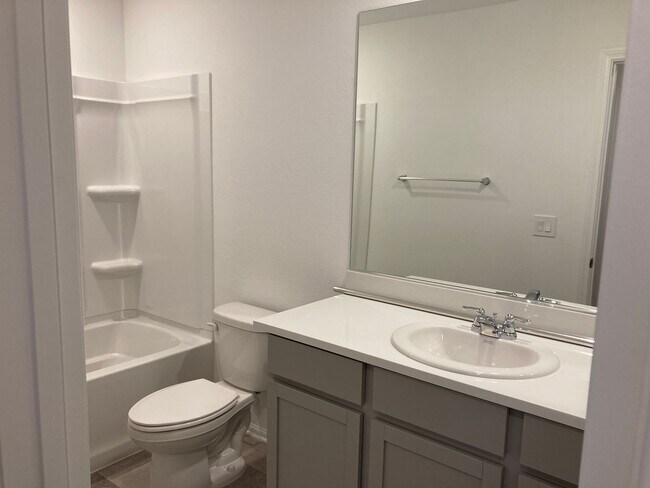 Foto del edificio - 9528 Crowe St Ave