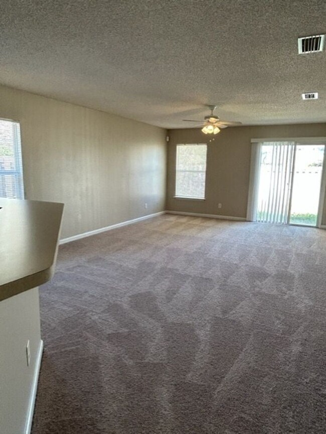 Building Photo - 950 Wynfield Cir