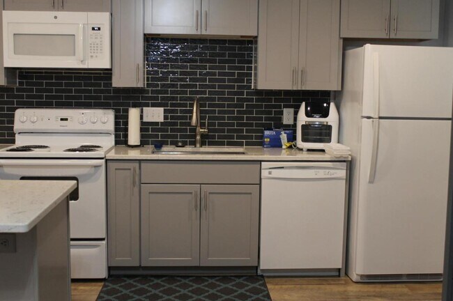 Foto del edificio - 754 Kettering Rd