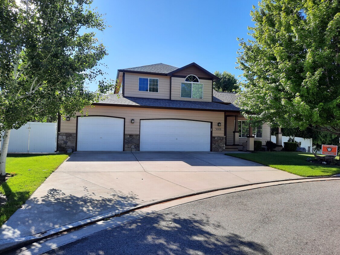 Primary Photo - 5008 N Harvard Ct