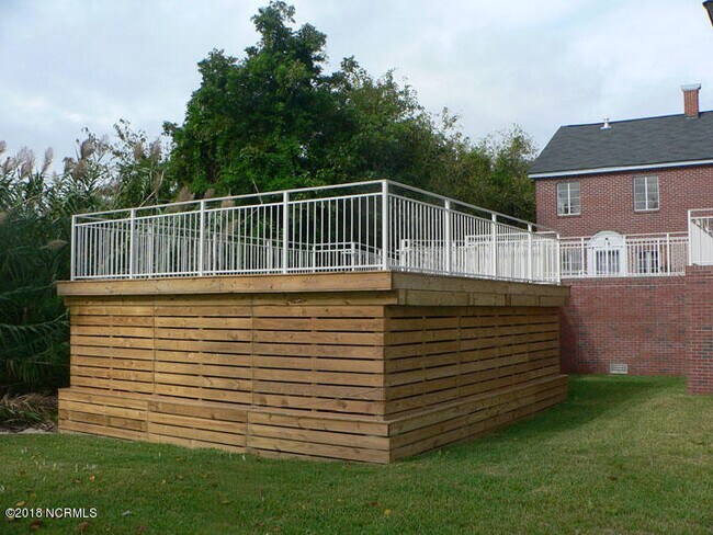 Building Photo - 119 Pollock St