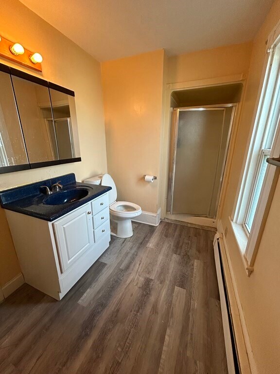 Foto del edificio - 353 Whiting Ave