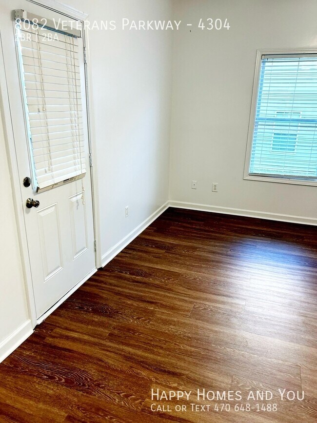 Foto del edificio - 8082 Veterans Pkwy