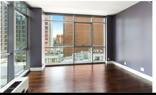 main room - 2626 Jackson Ave