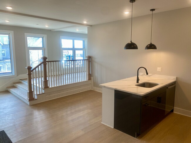 Foto del edificio - 379 Somerville Ave