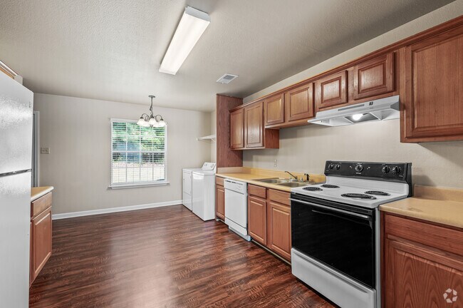 2BR , 1,5BA - 1.180SF D5 (plancha de madera) - Magnolia Place Townhomes