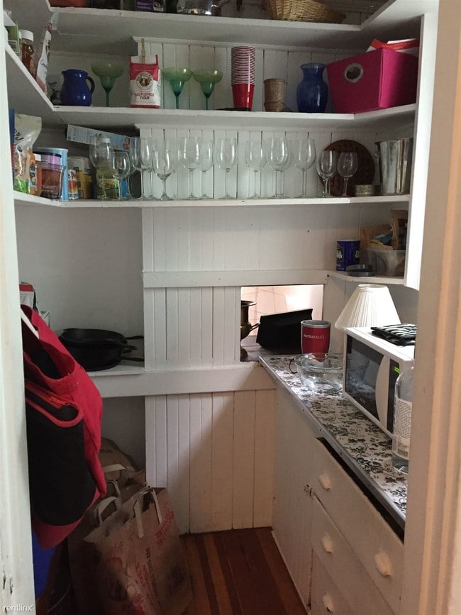 Building Photo - 35 Langley Rd