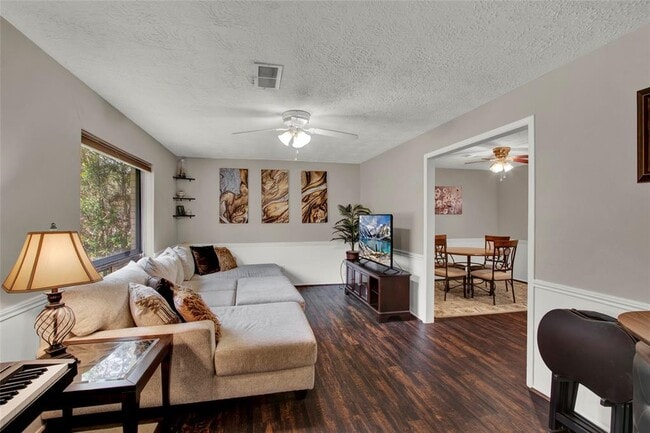 Building Photo - 6208 Brookdale Dr