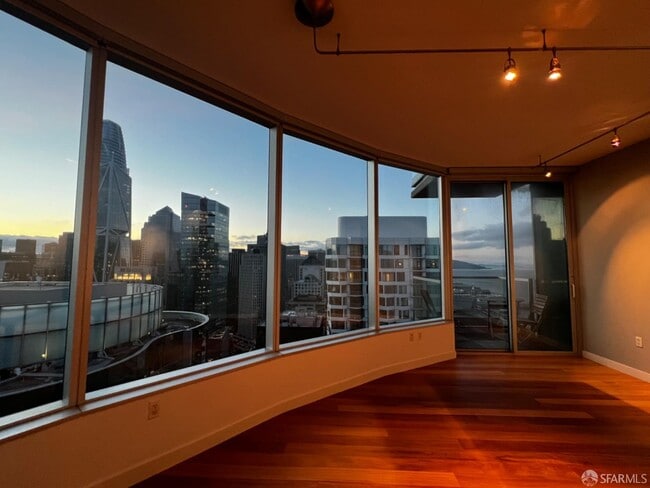 Foto del edificio - 338 Spear St