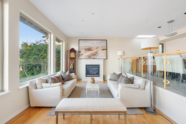 Building Photo - 2603 Wall St