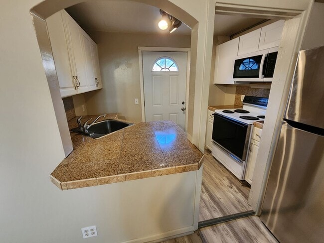 Foto del edificio - Centrally located unit