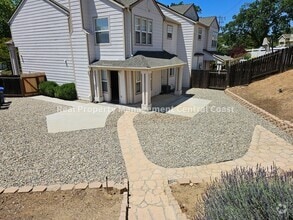 Building Photo - 15 Corrietta Ct