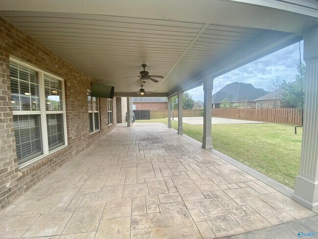 Building Photo - 108 Morning Vista Dr