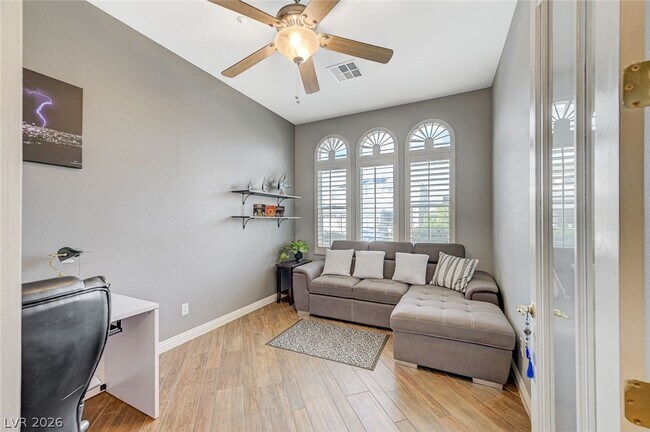 Foto del edificio - 2415 Winter Cliffs St