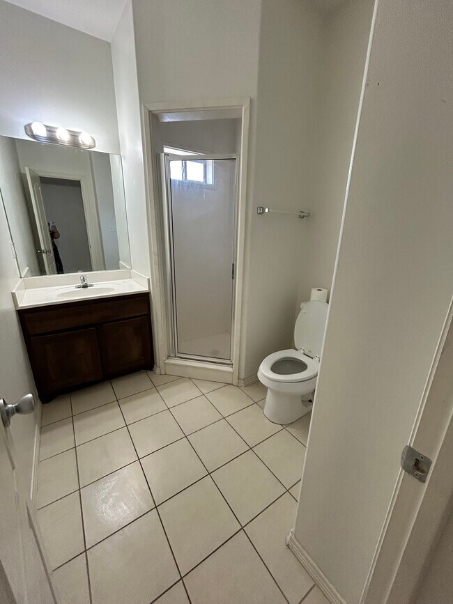 Foto del edificio - 3005 E Diamondhead Ave