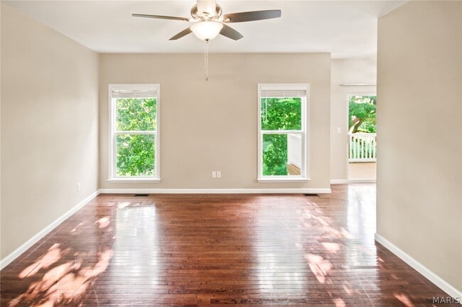 Building Photo - 404 Willott Square Dr