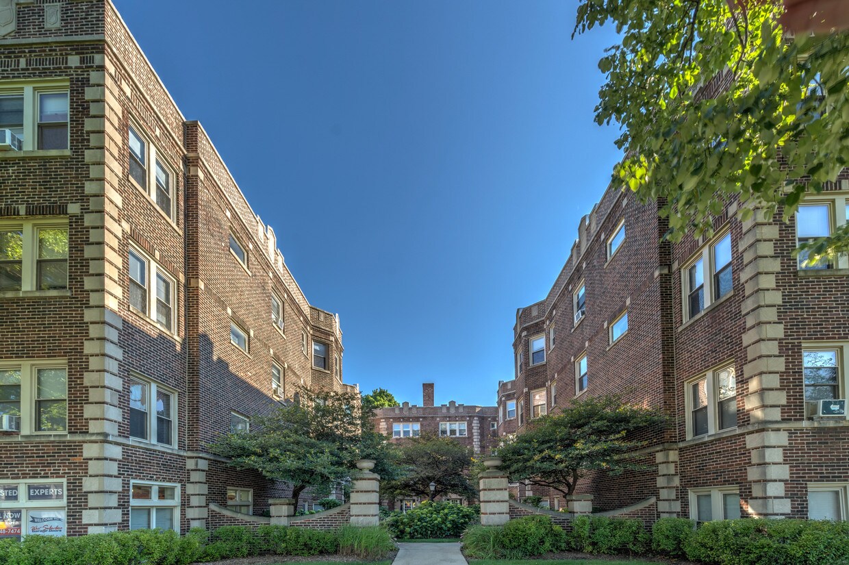 Building Photo - SouthCourt
