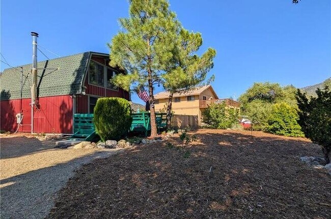 Foto del edificio - 16505 Oakwood Way