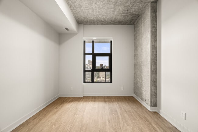 K-1 Suite - Bedroom - Fourth Street Lofts (4SL)