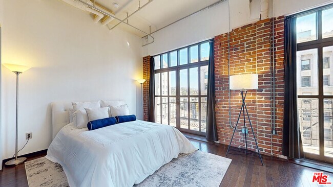 Foto del edificio - 1645 Vine St