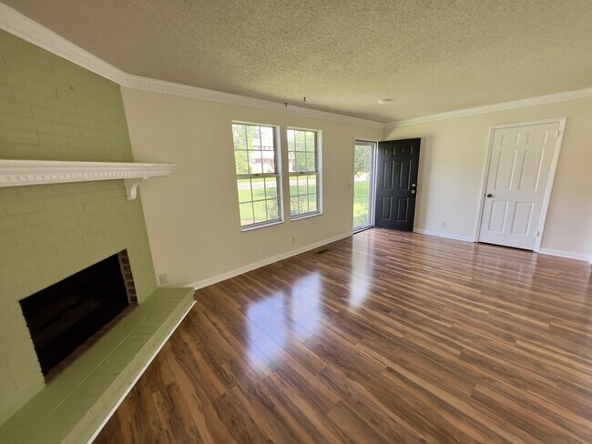 Building Photo - 3840 Priest Lake Dr