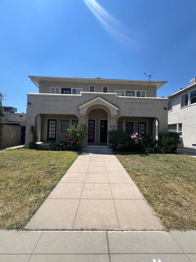 Primary Photo - 1515-1521 N. Vanness Ave