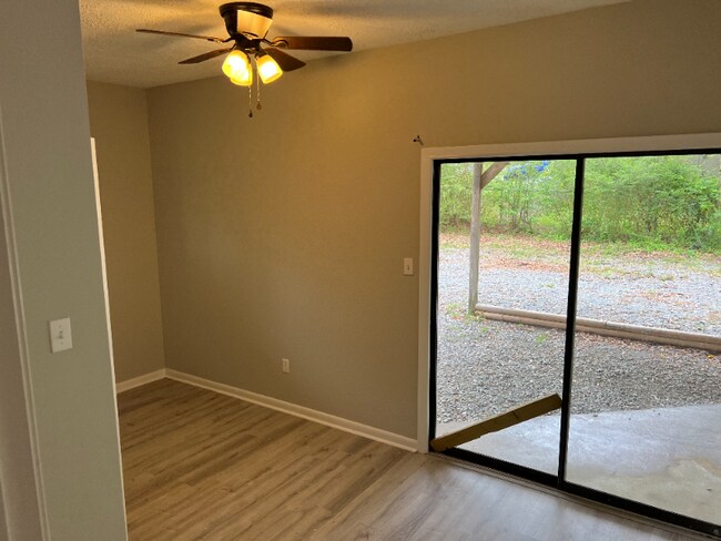 Building Photo - 317 Pope Dr