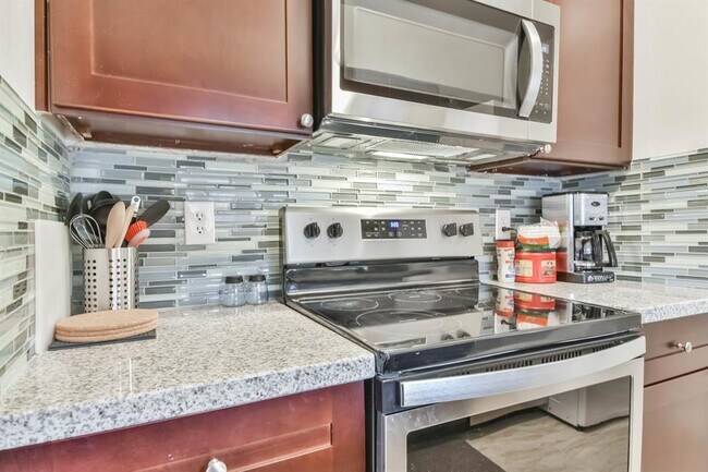 Foto del edificio - 1811 Stoney Brook Dr
