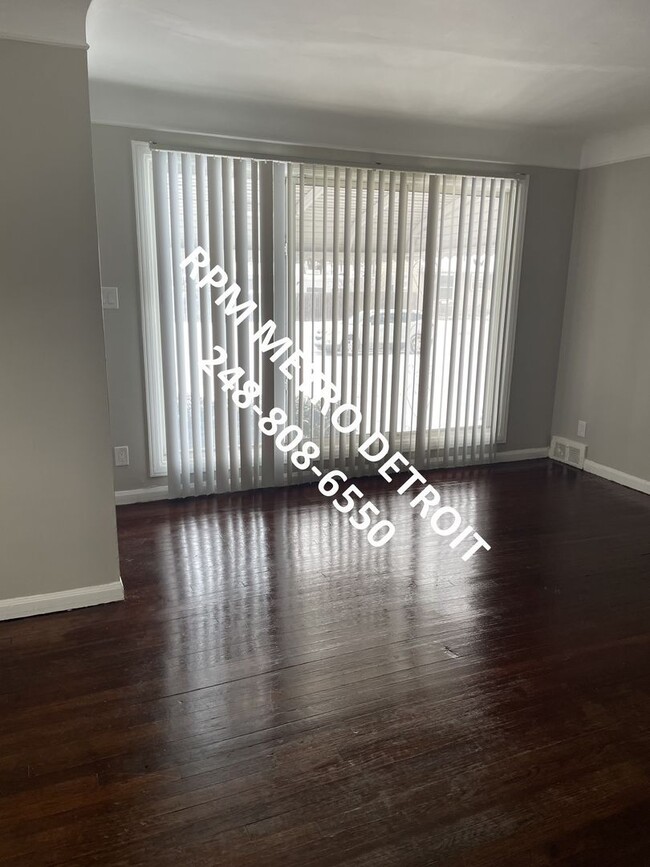 Foto del edificio - 1189 Woodland Dr