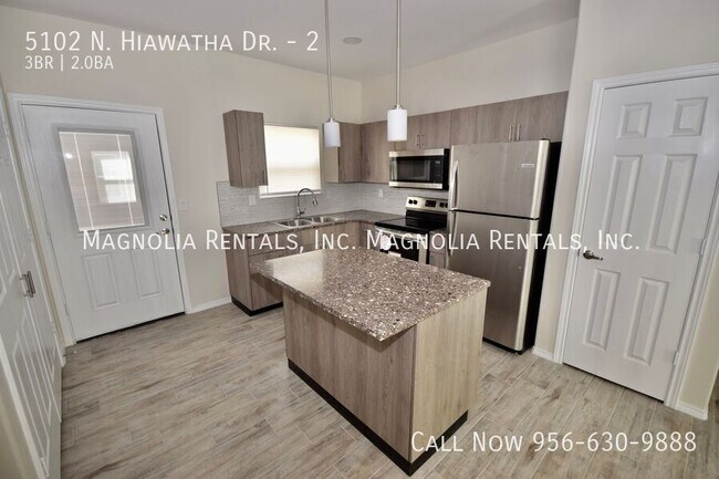 Foto del edificio - 5102 N Hiawatha Dr