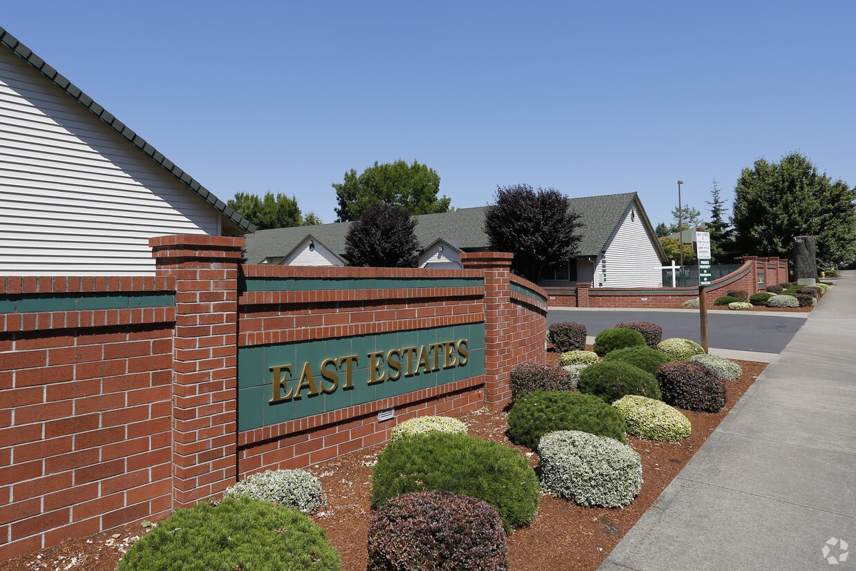 Building Photo - East Estates
