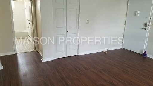 Building Photo - 8 Hickory Manor Dr