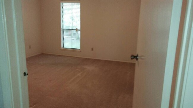 Building Photo - 8449 Wednesbury Ln