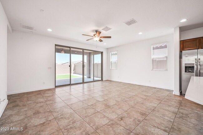 Building Photo - 1662 W Monte Way