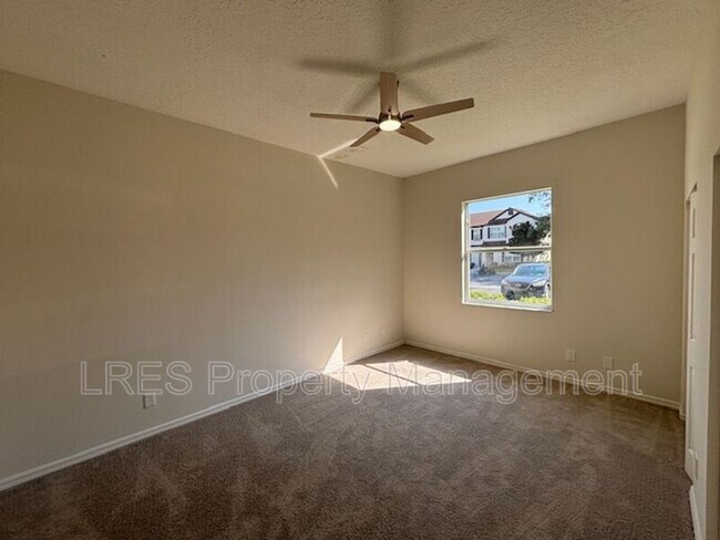 Foto del edificio - 600 Northern Way