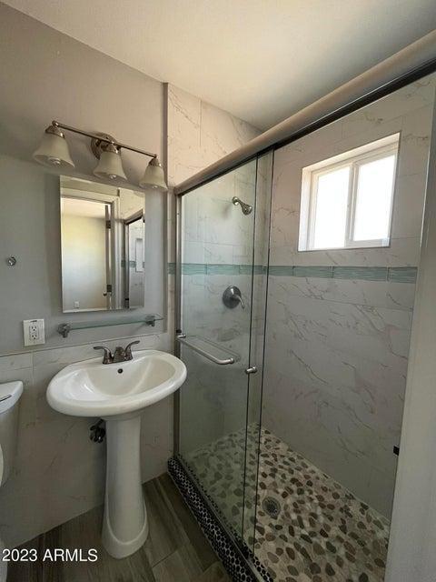 Foto del edificio - 1524 W 5th Pl