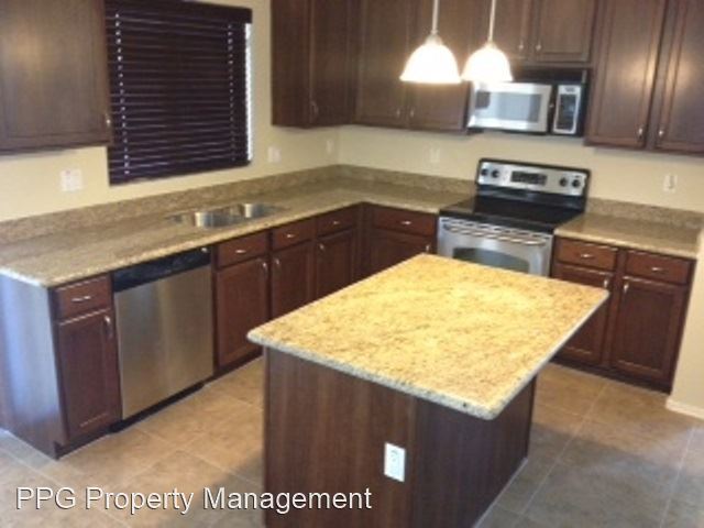 Building Photo - 4 br, 2.5 bath House - 11275 N 163rd Dr