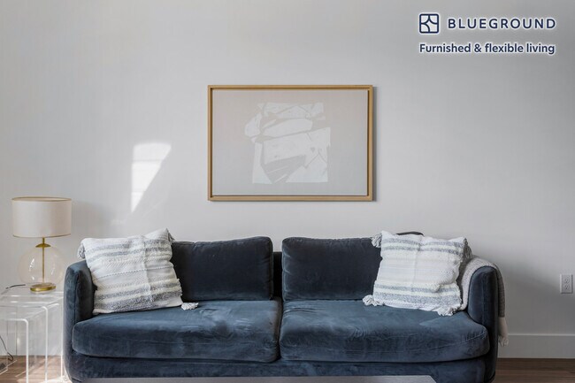 Foto del edificio - 1539 Purdue Ave